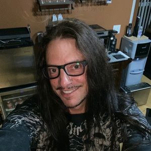 Meet your Posher, Mark